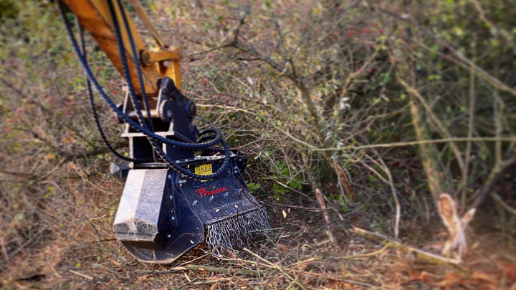Bozótirtás, szárzúzás Pilisjászfalu