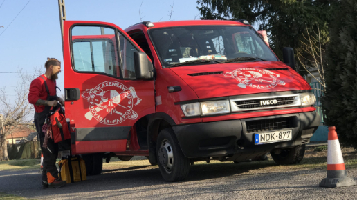 Fakivágás Dunakeszi